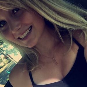 Meet your Posher, Carly